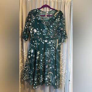 Green Starry Midi Dress